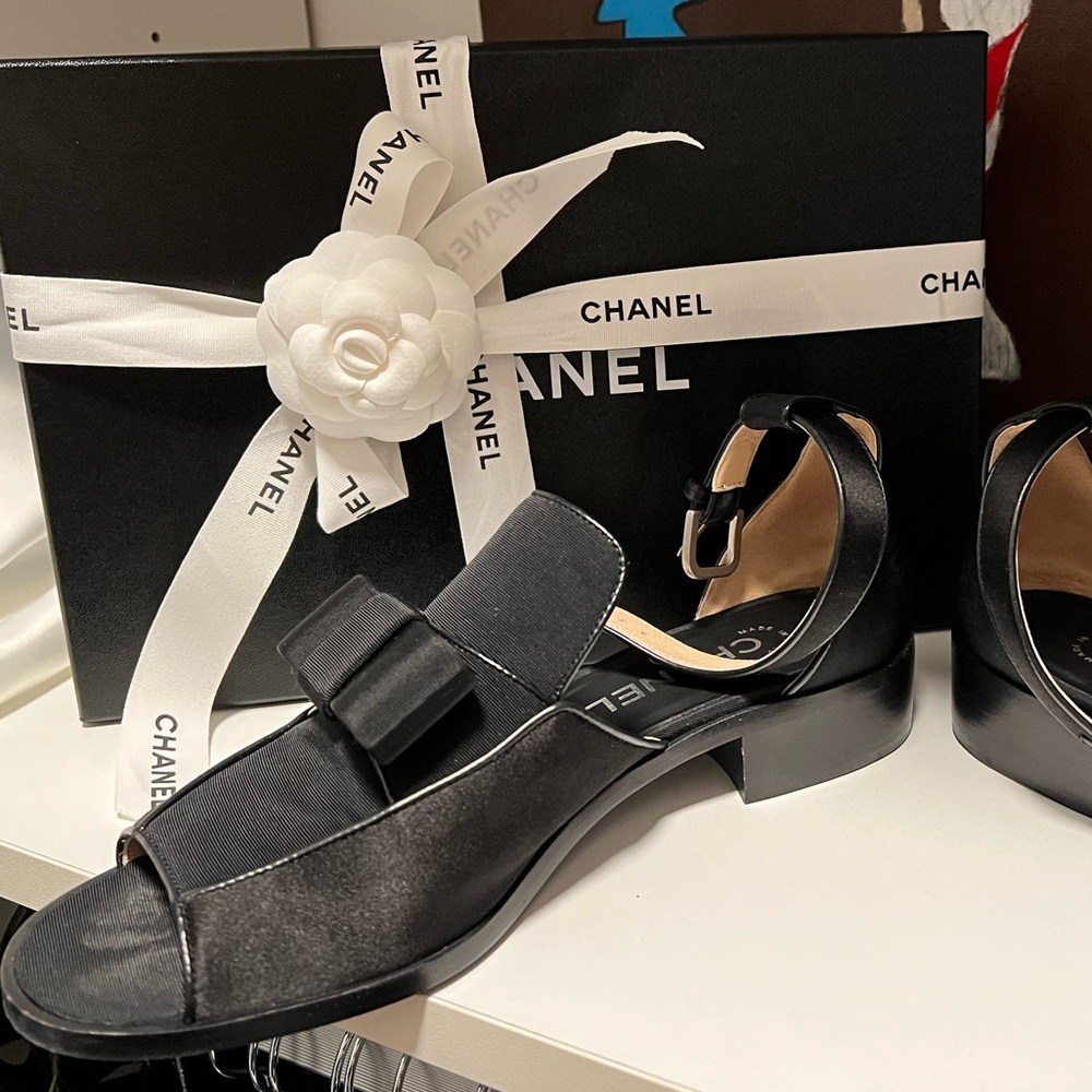Chanel CC Bow Oxfords Loafers